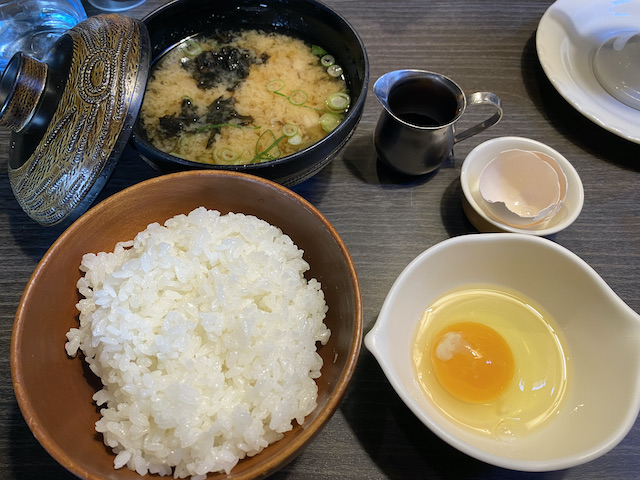 びっくりドンキーモーニング　卵かけご飯